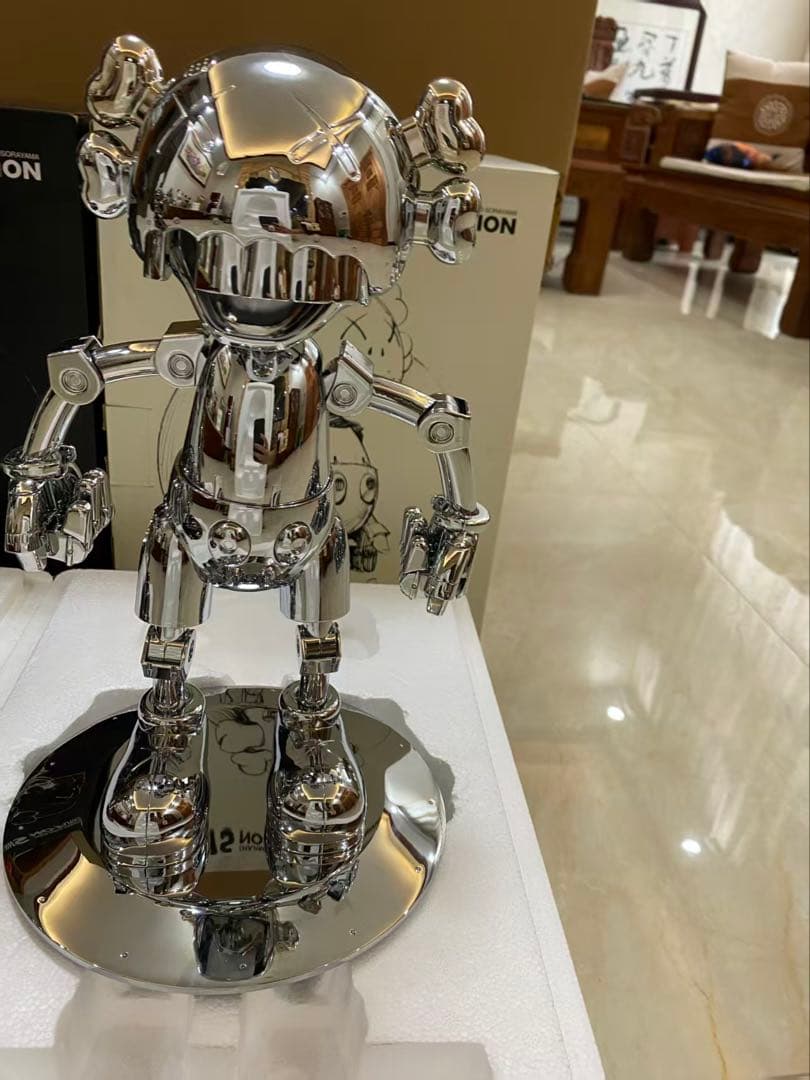 KAWS✕空山基 オリジナルフェイク メディコムトイ