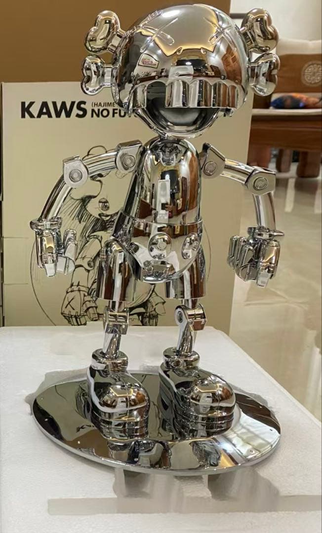 KAWS✕空山基 オリジナルフェイク メディコムトイ