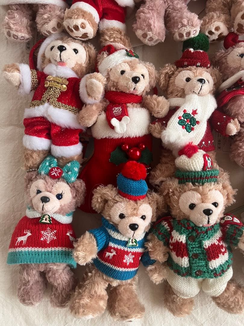 ダッフィー&シェリーメイ　冬衣装ぬいぐるみバッジ　まとめ売り　オープンマウスあり