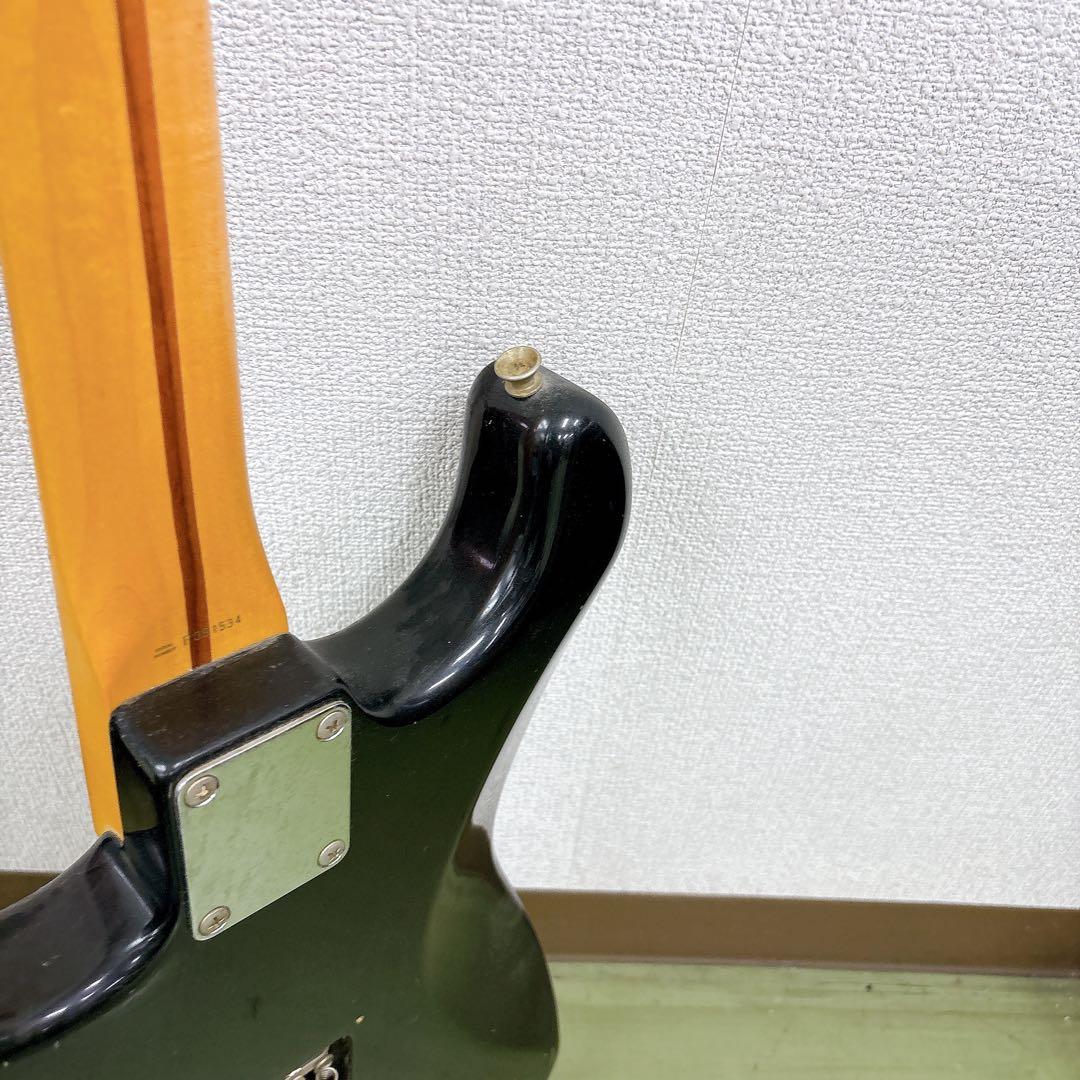 ＃Fender Stratocaster ブラック エレキギター部品欠品あり