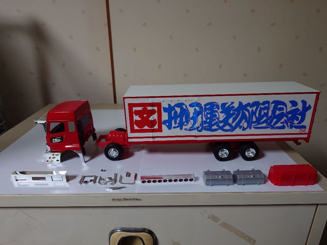 1/32 プラモデル 押田運送 角文観光 ミスターＸ 製作途中 デコトラの鷲