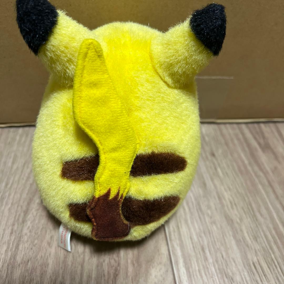 tomy 初期ピカチュウ　ぬいぐるみ