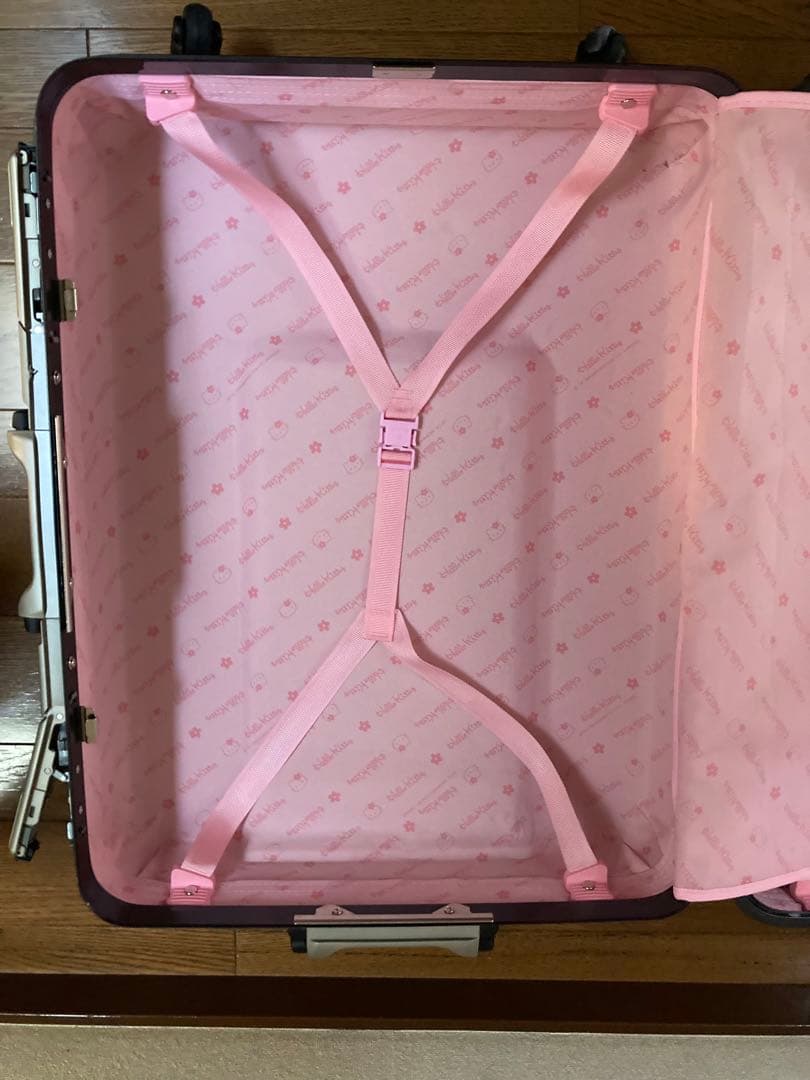 【SAMSONITE】★ハローキティ　スーツケース★レトロ可愛い　ローズピンク