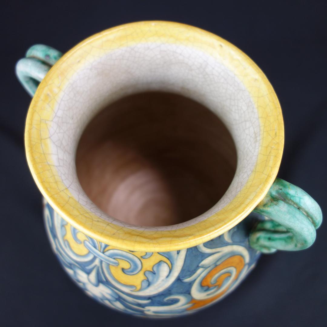 【デルータ窯 】マヨリカ焼き 不思議な絵柄の壺 【 イタリア製 】