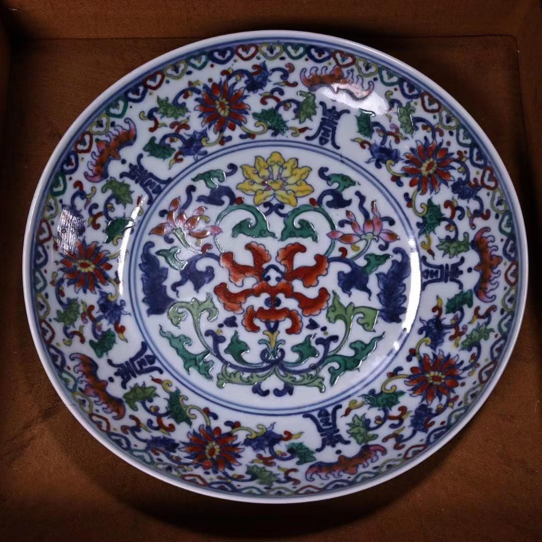 中国古美術・珍蔵粉彩斗彩陶磁器の皿・中皿・置物・純手描き・茶道具・文房具・箱付き