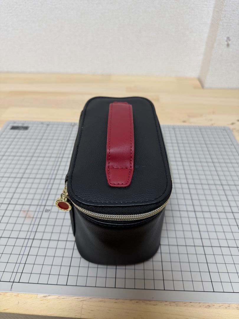 ブルガリ アメニティポーチ エミレーツ航空 ファーストクラス BVLGARI