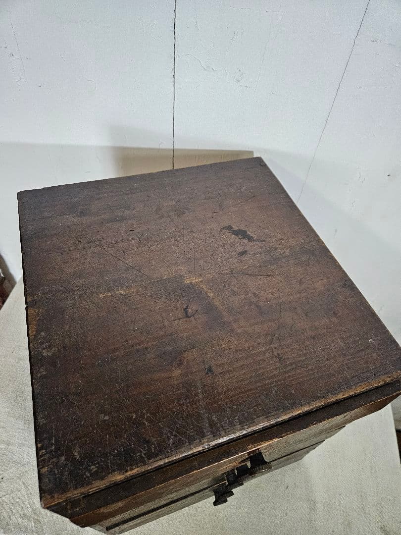 USヴィンテージ 木製の引出し 5段 小箪笥 チェスト 小物入れ 卓上 収納