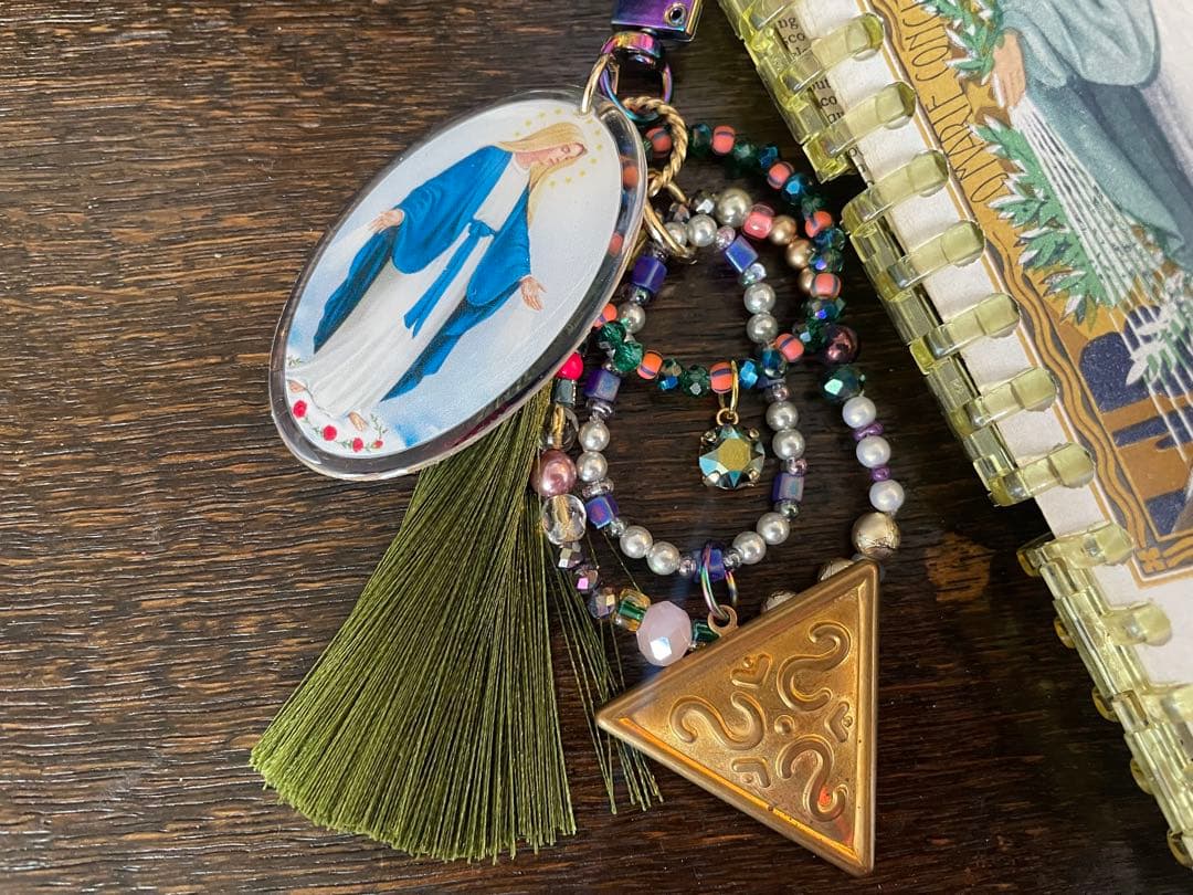 B)聖なるおすそ分けファイル　コラージュ素材　レース