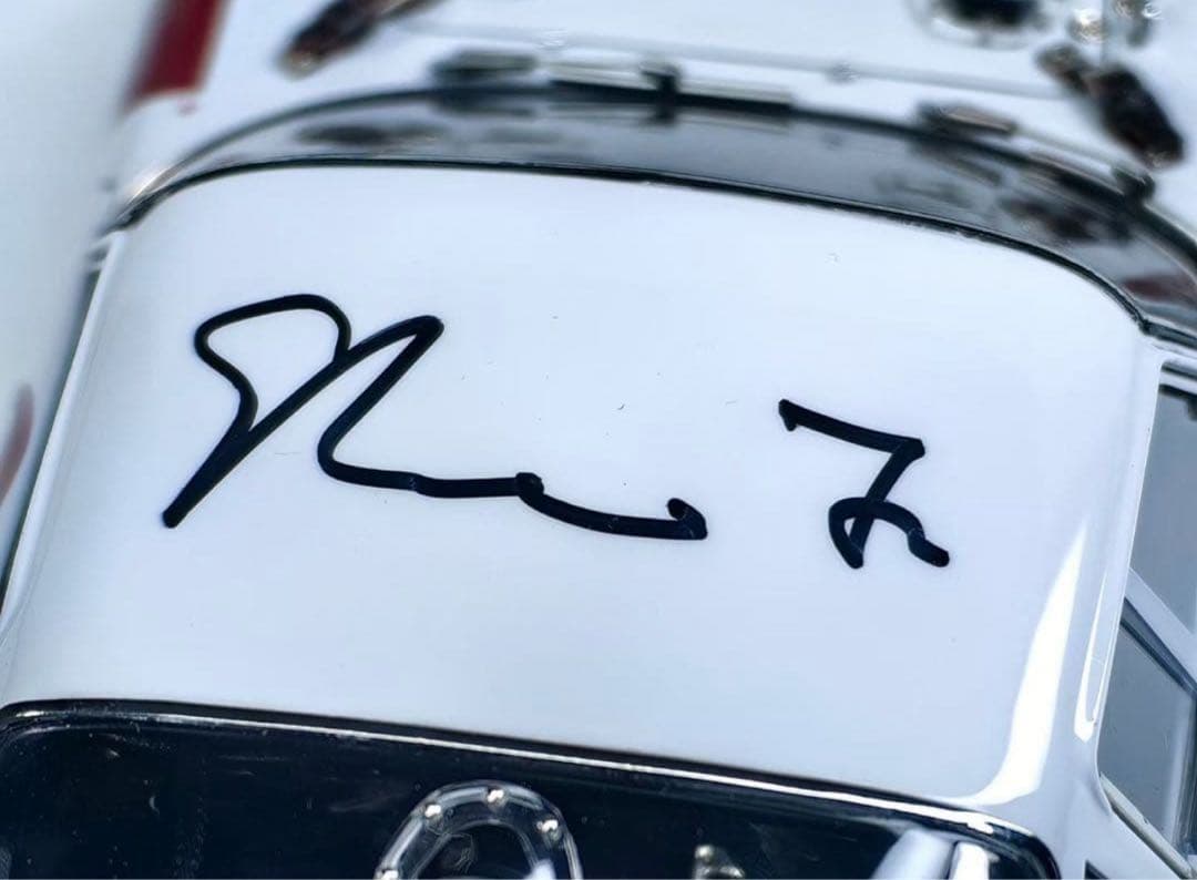 年末限定価格 CMC 1/18 フェラーリ 250 GTO 30周年ミニカー