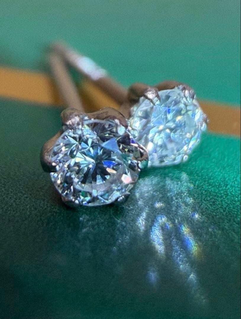 ゆるうさ様用！！【極上虹照一粒☆】ダイヤモンド　プラチナ　ピアス