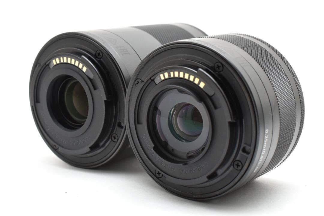 美品 Canon ミラーレス一眼カメラ EOS Kiss M ダブルズームキット