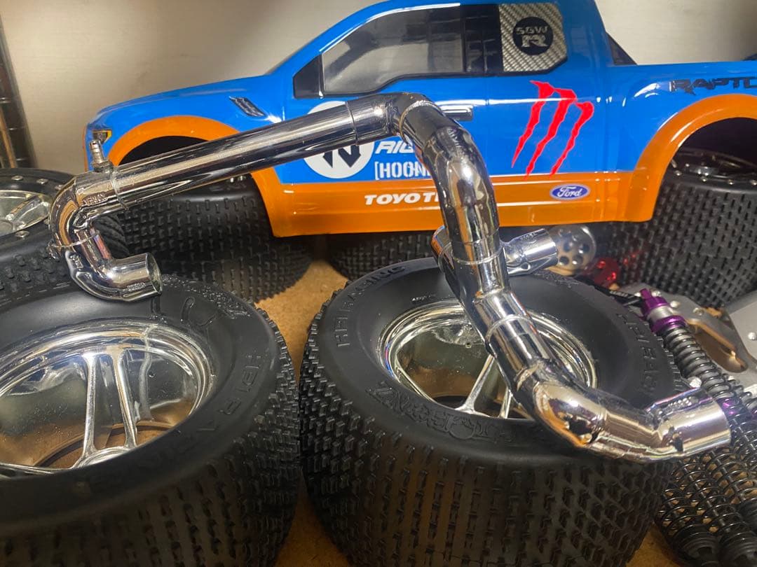 HPI サベージ　バーンバーナー製デュアルマフラー
