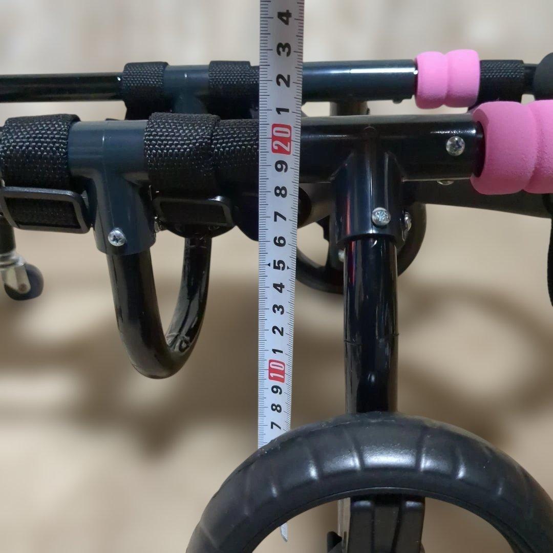 ワンちゃん4輪　リハビリ　食事補助　犬用車椅子　シニア犬補助　犬の歩行器