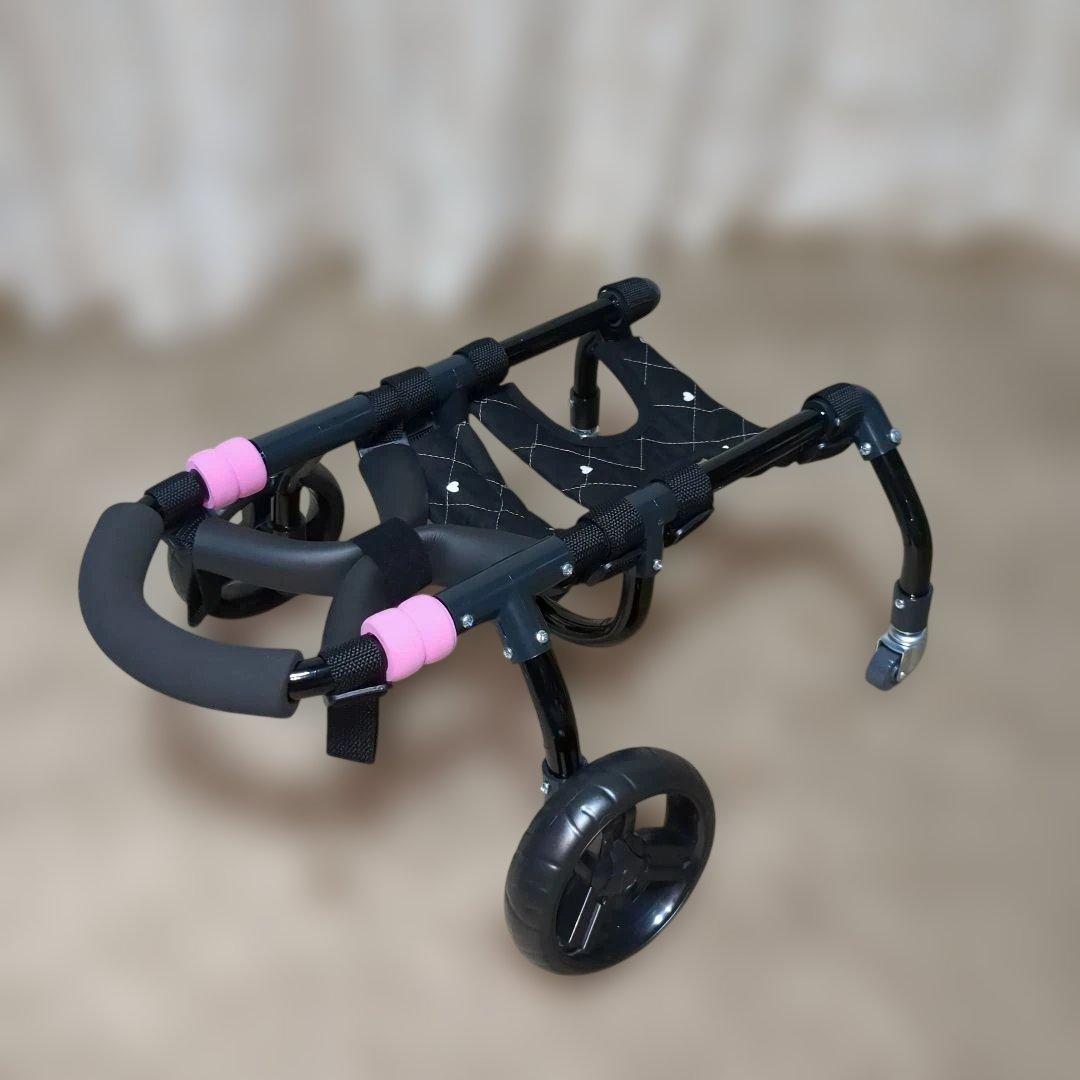 ワンちゃん4輪　リハビリ　食事補助　犬用車椅子　シニア犬補助　犬の歩行器