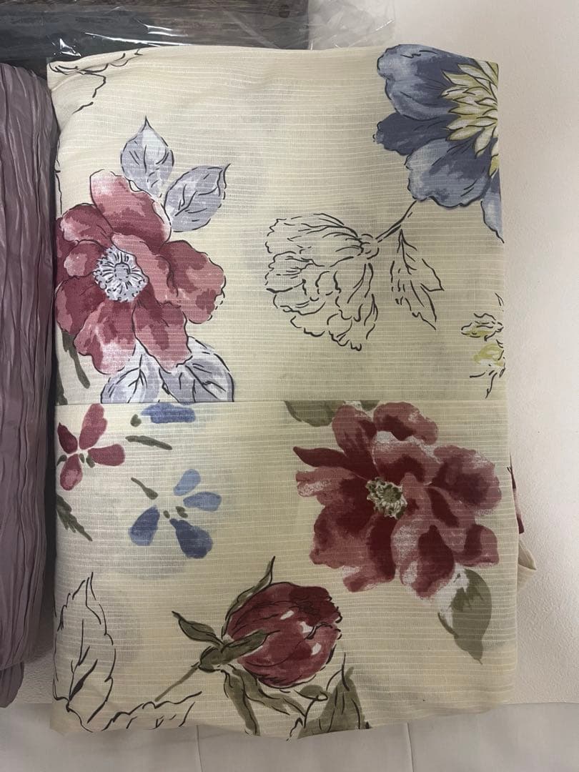 dita浴衣 花柄浴衣セット（白地・赤・紫・青） 下駄、帯飾り、髪飾り付き