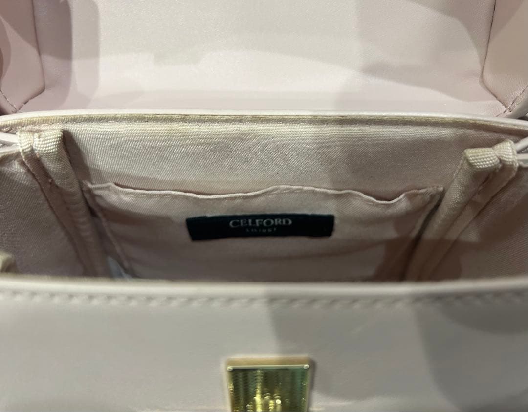 CELFOLD ビジュースタッズポシェット