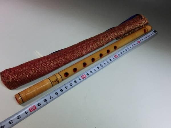 笛■獅子田 木製横笛「七」仕覆付 竹製藤巻 内側が朱塗り 時代物 骨董 古楽器■