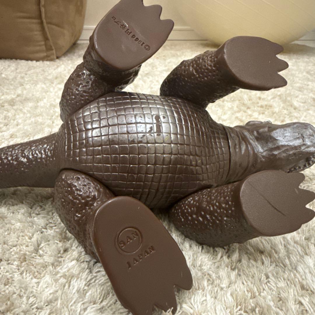 ウルトラマン 怪獣 フィギュア ダークブラウン