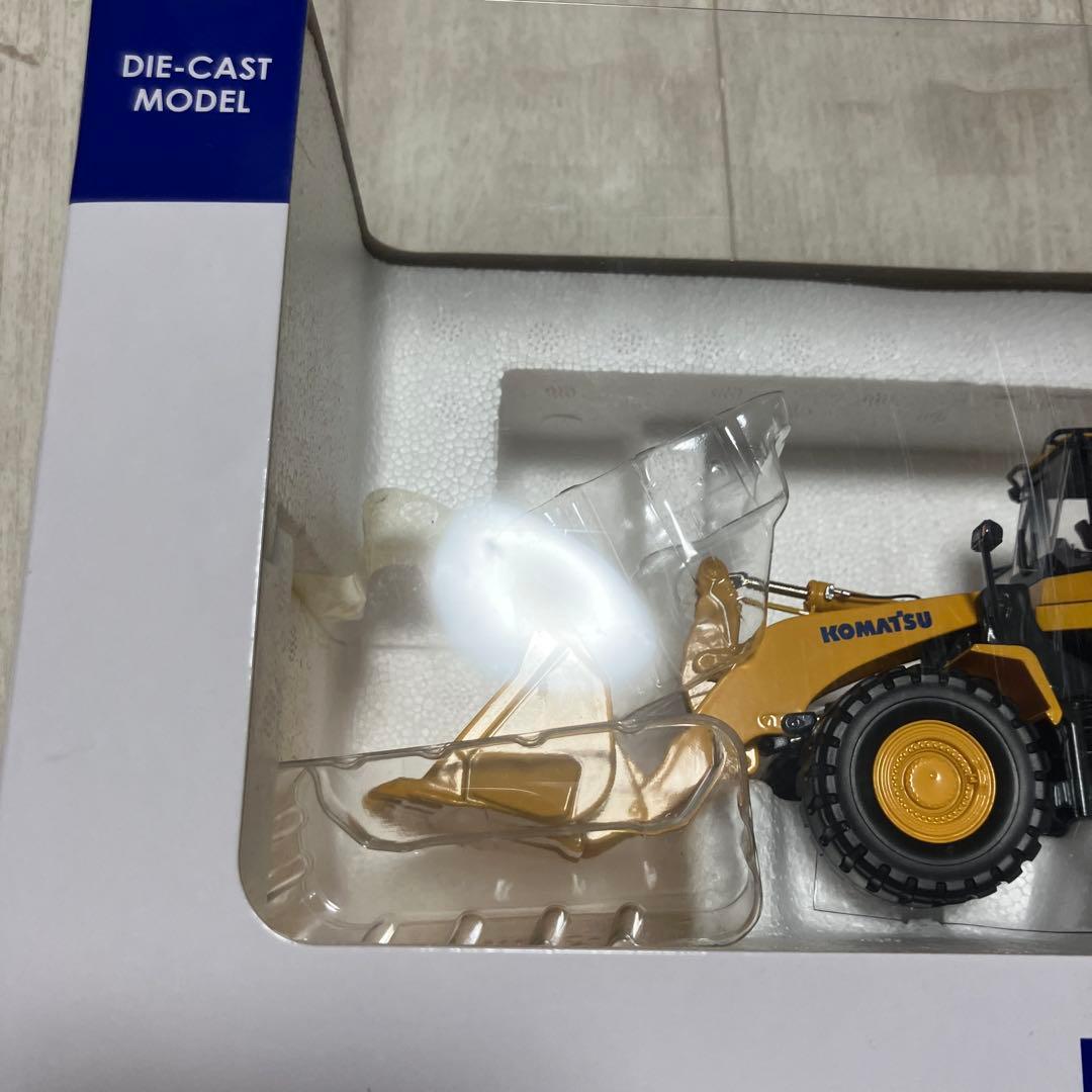 KOMATSU　WA600-8 模型