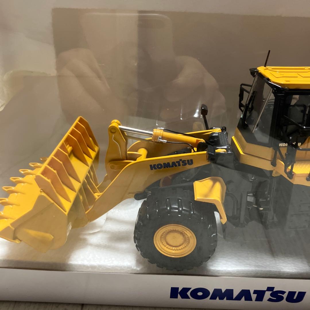 KOMATSU　WA600-8 模型