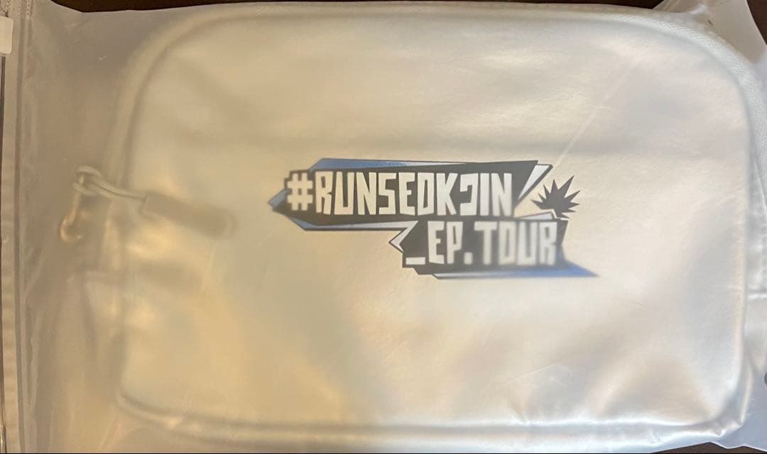 BTS ジン VIP特典 US限定 アメリカ ピンバッジ ショルダーバッグ ピン