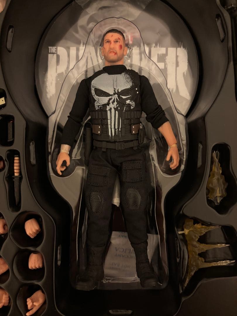 メズコ パニッシャー Netflix版 mezco フィギュア