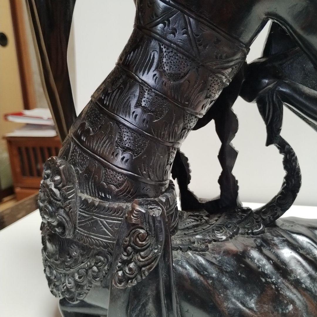 バリ島の伝統工芸　黒檀バリ人形