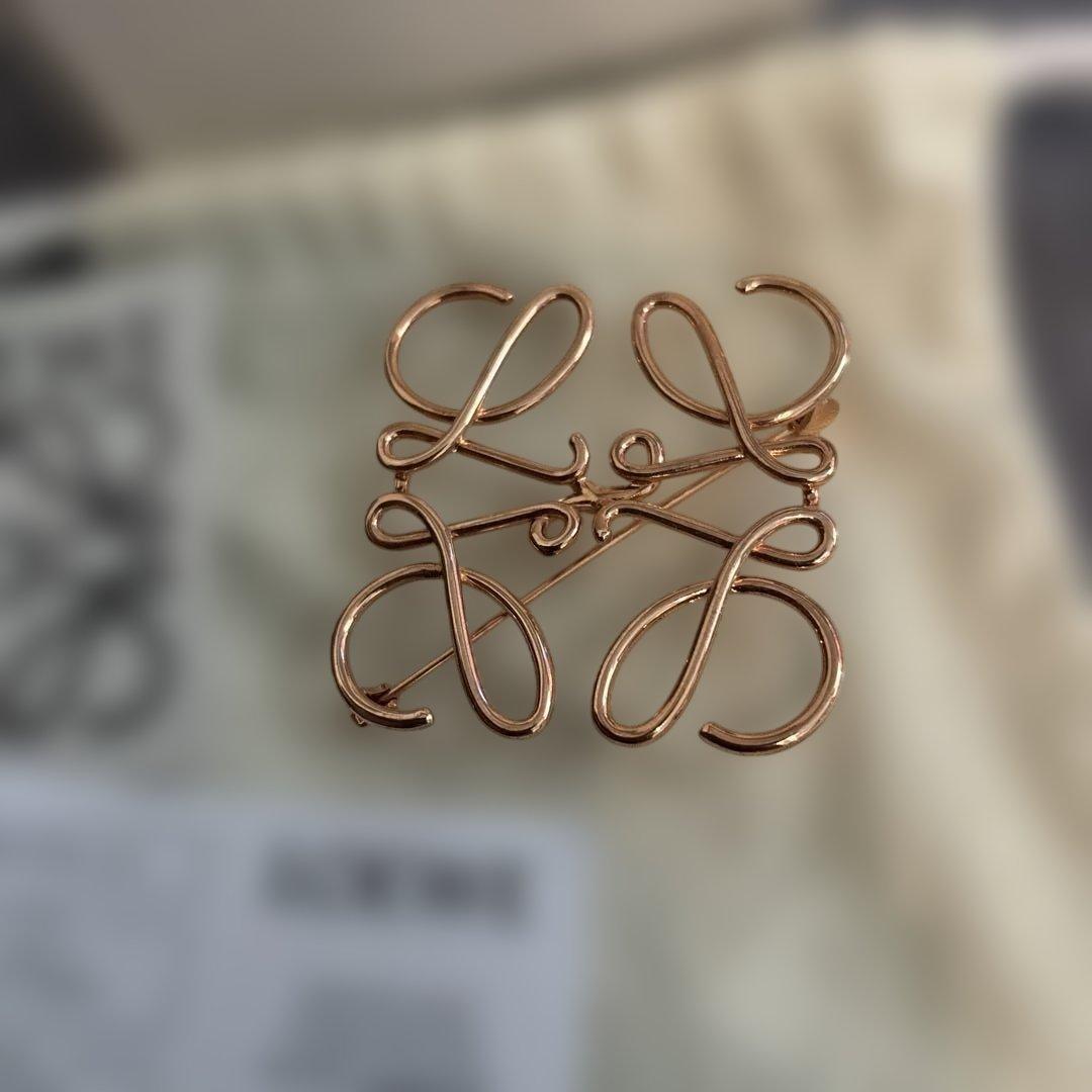 正規品ロエベブローチ　ピンクゴールド