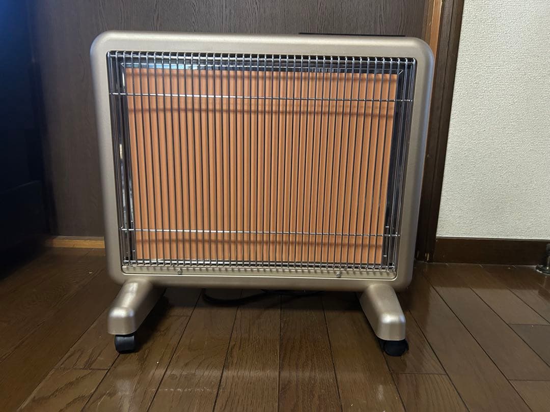 【新品未開封品】遠赤外線暖房器 サンルミエ タイマー付