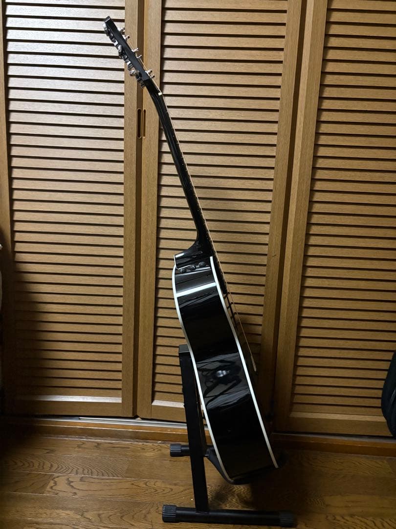 大幅追い値下げ！！『美品』Taylor 214ce DLX BLK　エレアコ