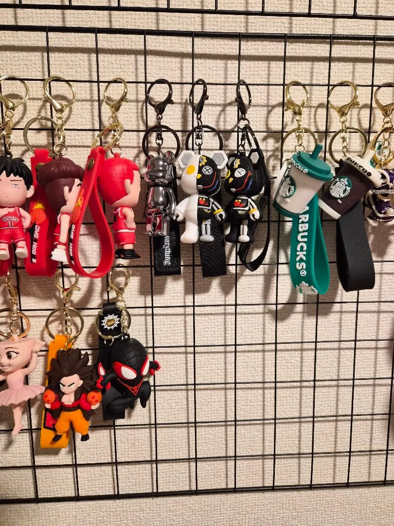 ☆キャラクターシリコンキーホルダーセット☆
