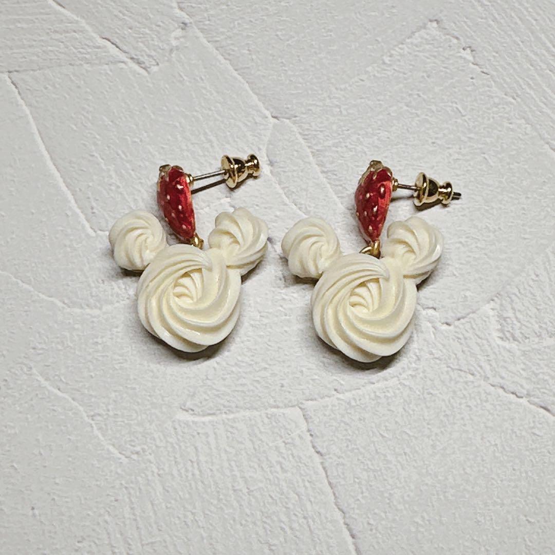 【Q-pot. ×Disney】ミッキー ストロベリーホイップ クリーム ピアス