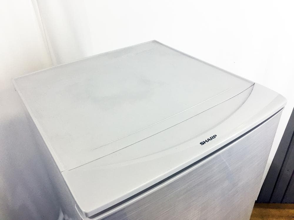 送料無料★美品中古★SHARP 137L 2ドア 冷蔵庫【SJ-14Y-S】
