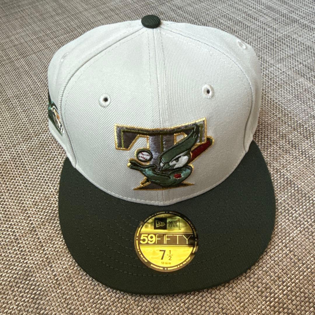 蓄光 NEWERA ニューエラ トロント・ブルージェイズ キャップ 岡本和真