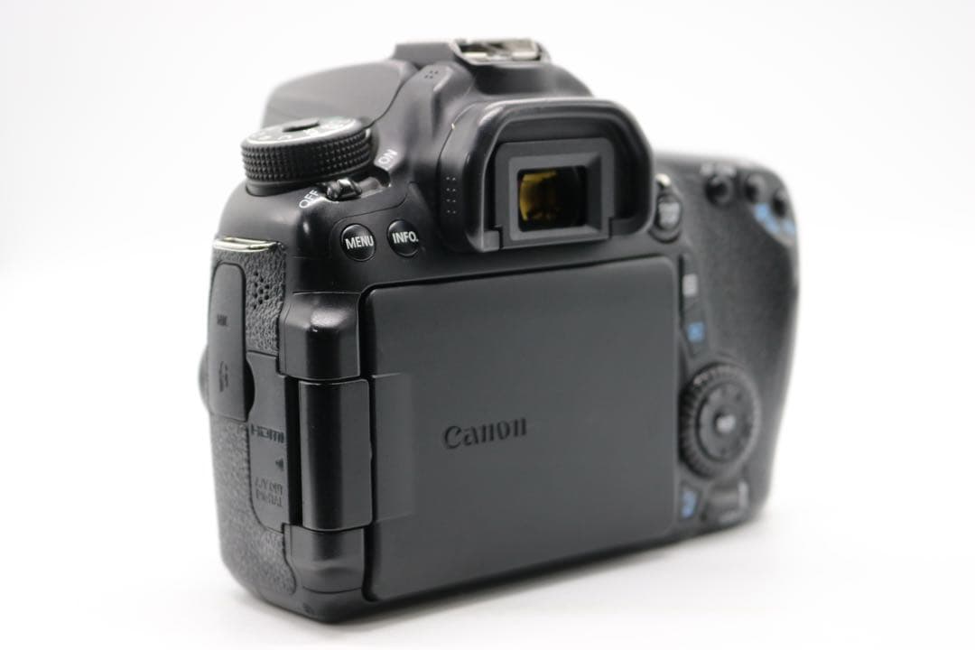 【Canon EOS 70D ダブルレンズセット】 Wi-Fi搭載 安心保証あり