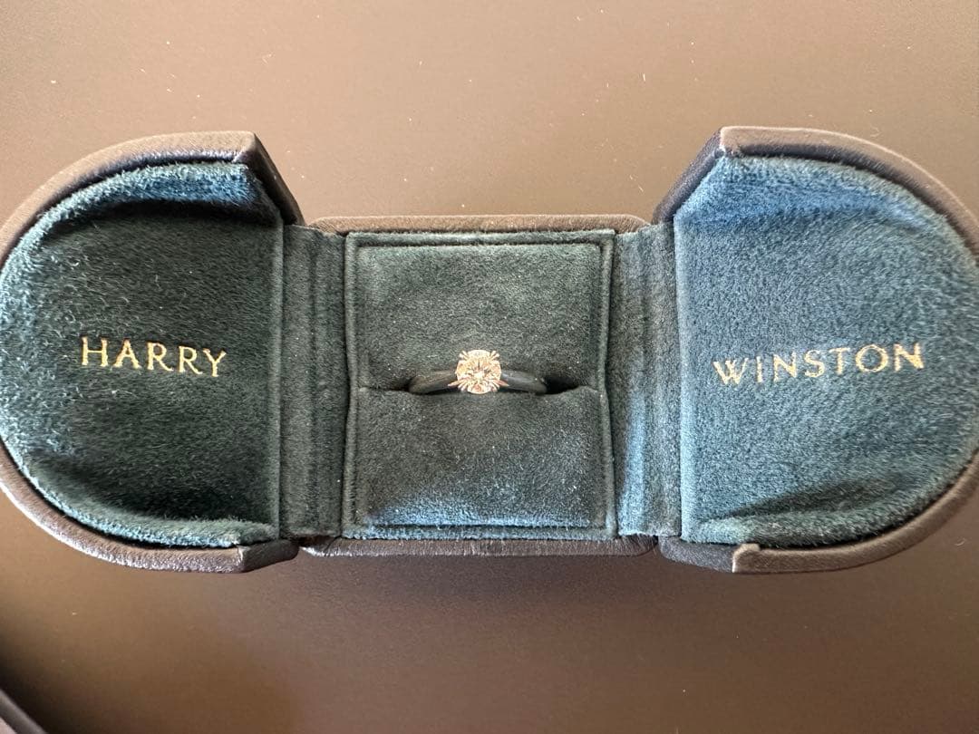 【美品】定価訳140万Harry Winston 0.54カラット