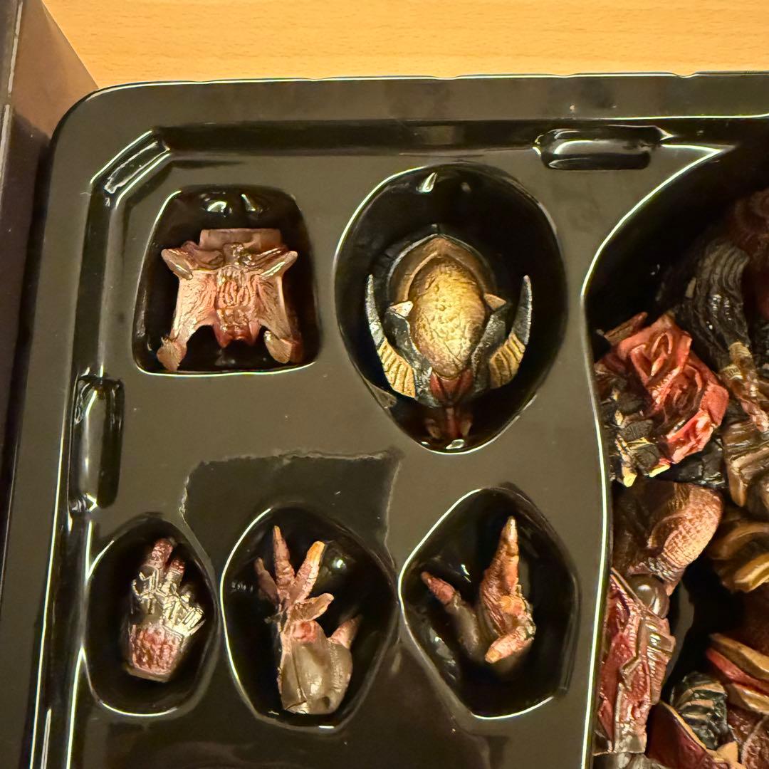 プレデター バリアント プレイアーツ フィギュア