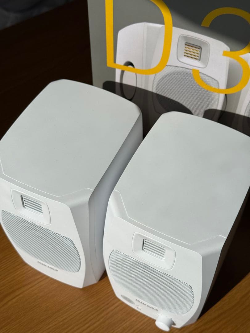 ADAM AUDIO D3V White モニタースピーカー