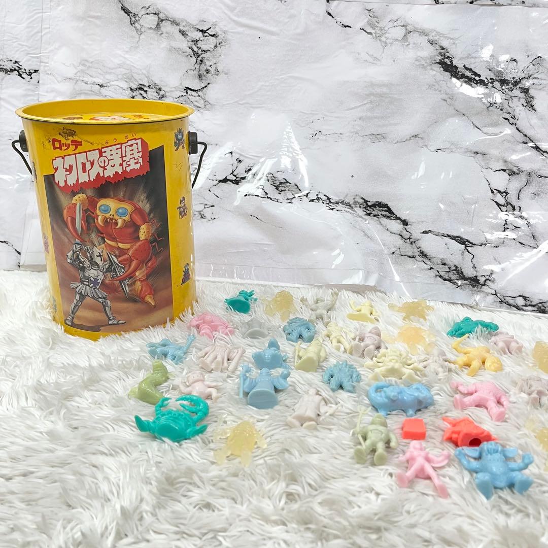 昭和レトロ コレクター必見 ネクロスの要塞 缶 + ソフビ 30体以上 セット