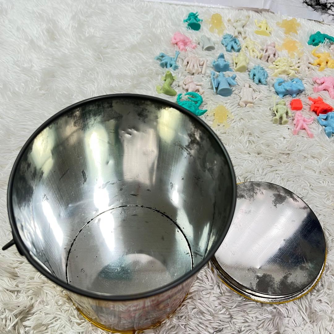 昭和レトロ コレクター必見 ネクロスの要塞 缶 + ソフビ 30体以上 セット