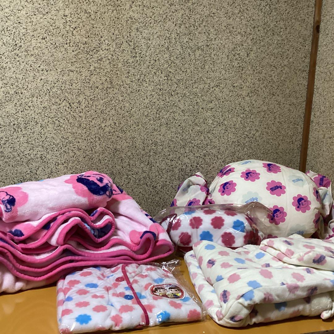 2176ペコちゃんミルキーモコモコセット