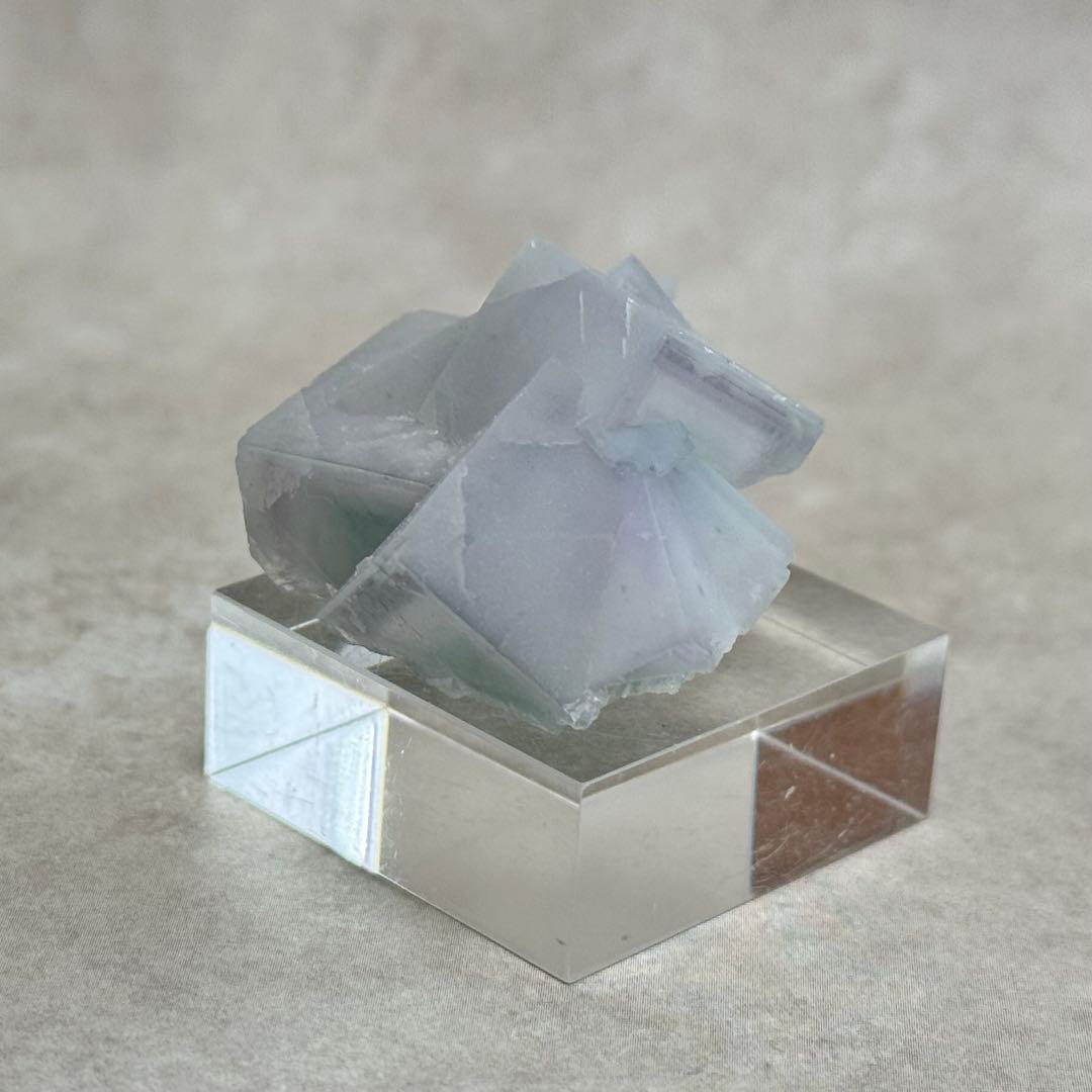 【D154】ポーセリンフローライト ヤオガンシャン 原石 鉱物 標本