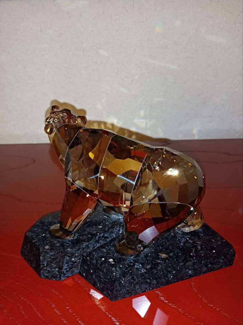 どっしり、ズッシリ★☆SWAROVSKI　クマ　スワロフスキー　フィギュリン