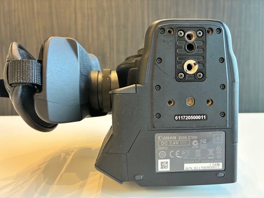 Canon EOS C100 ボディ（EFマウント）通電217時間