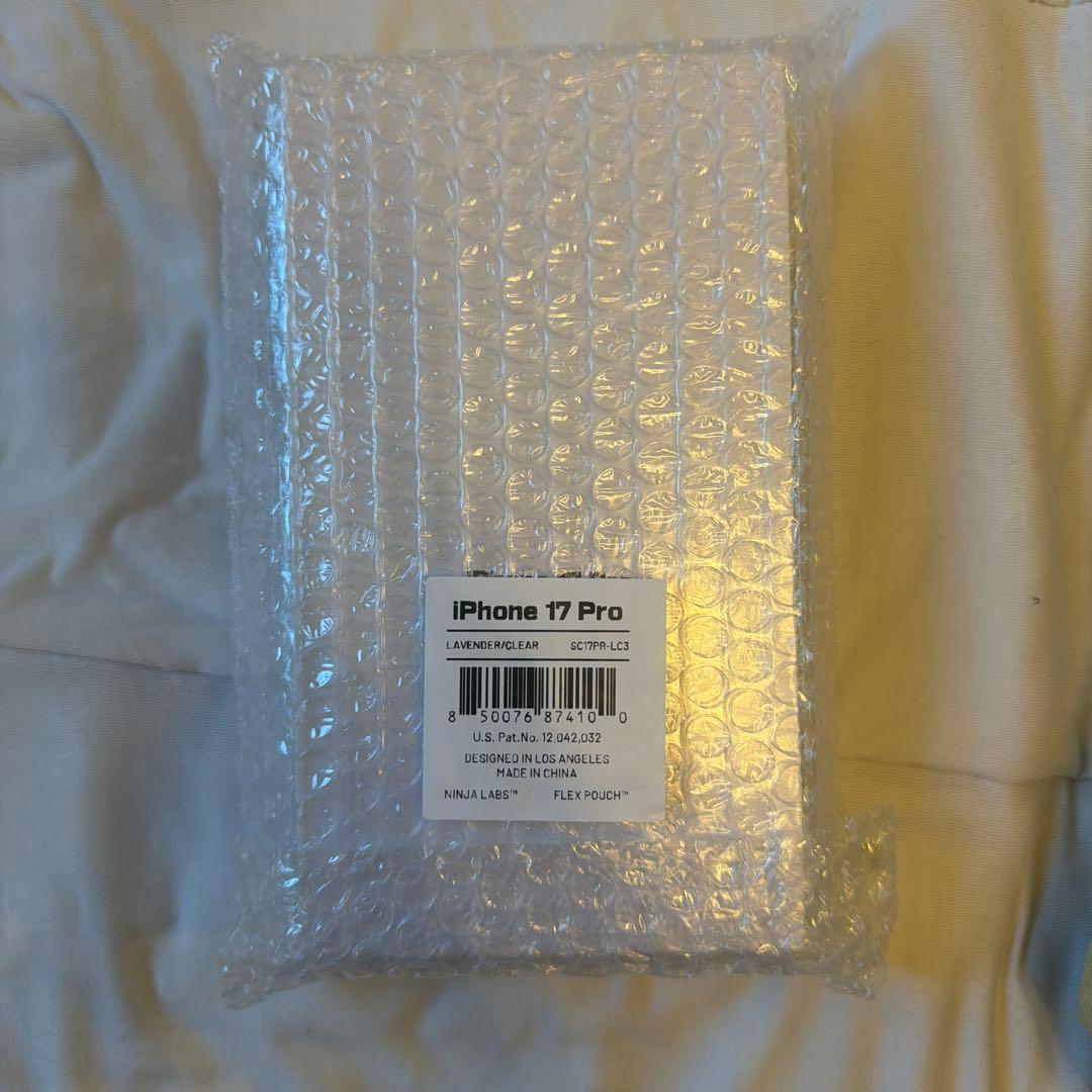 Ninja Labs Flex Pouch iPhone 17 Pro用ケース
