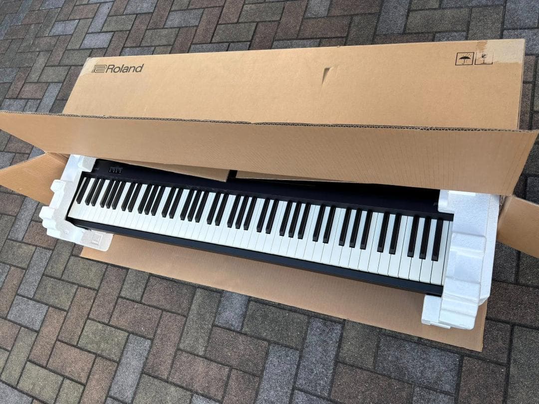 美品　Roland FP-10-BK(B) デジタルピアノ