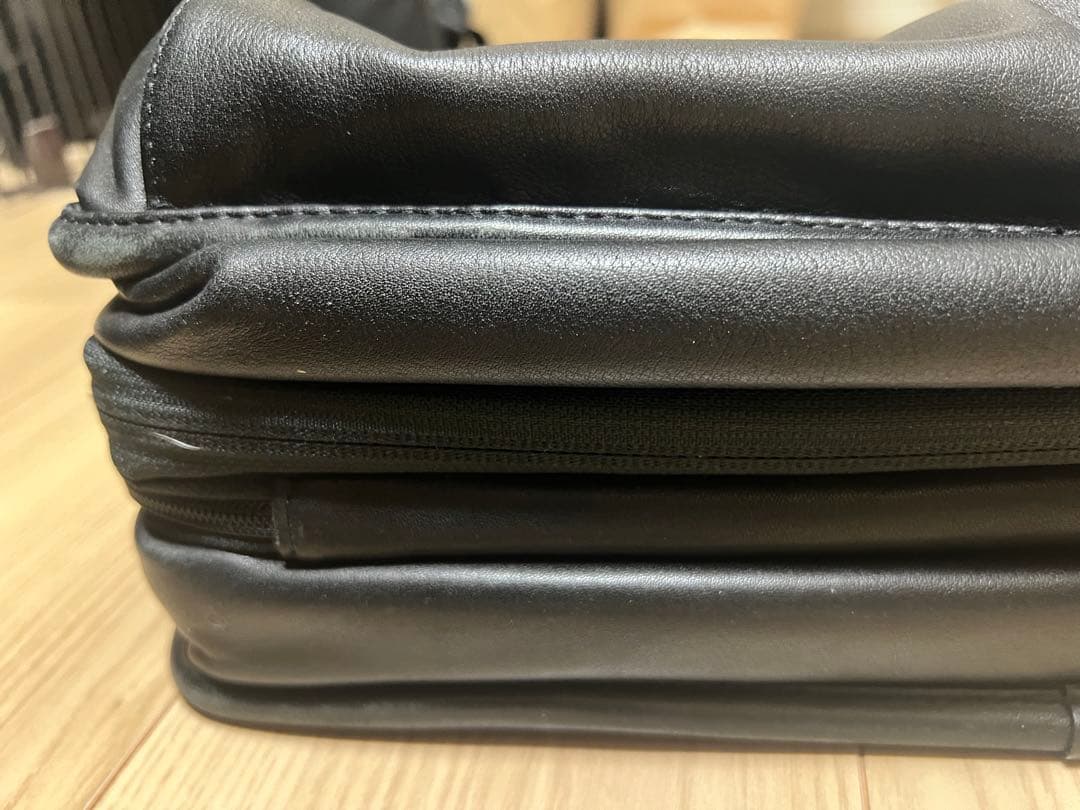 TUMI ブラック ビジネスバッグ レザー