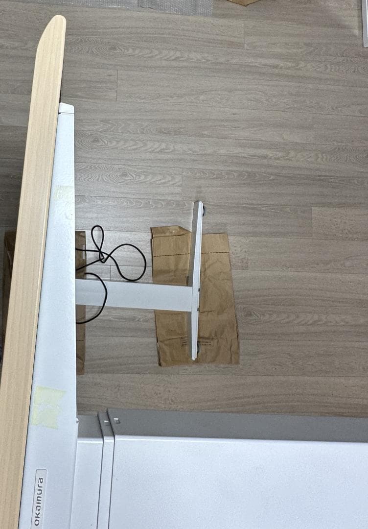 オカムラ　スイフト　自動昇降デスク　W1400 D700