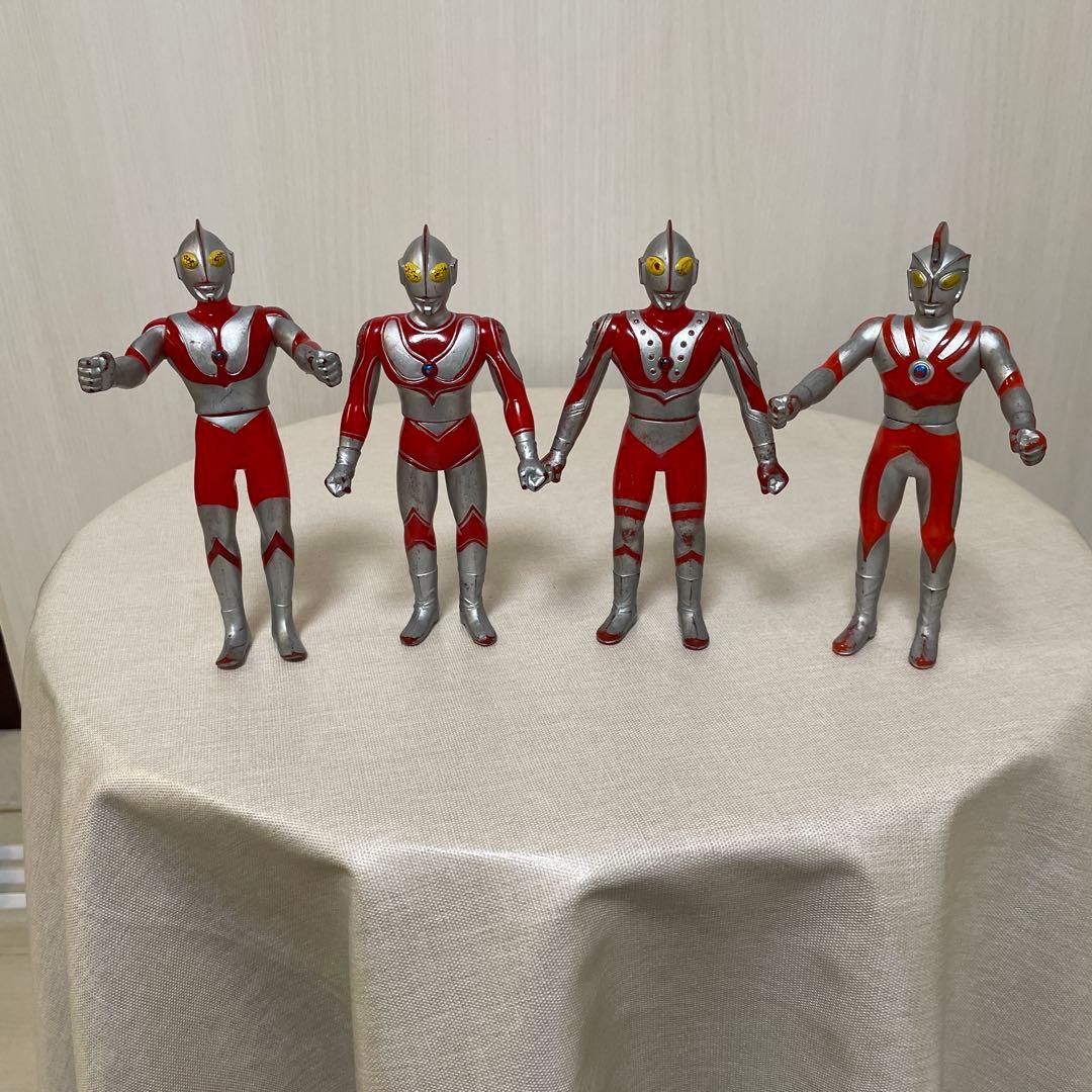 ウルトラマン　怪獣　フィギュア　18体セット （バラ売り不可）＋戦闘機