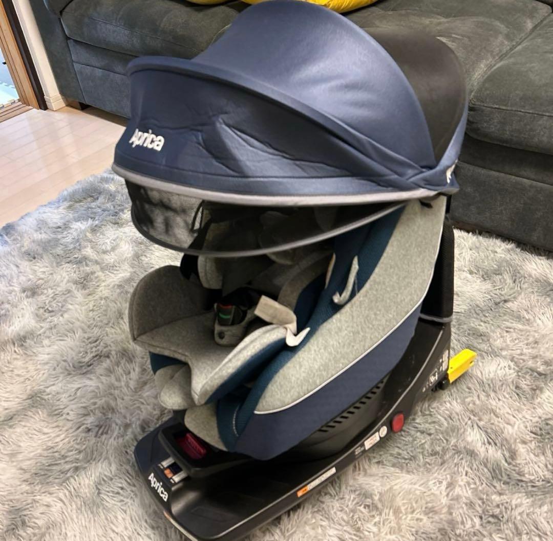美品アップリカ クルリラプラス　チャイルドシート 回転式 ISOFIX 360